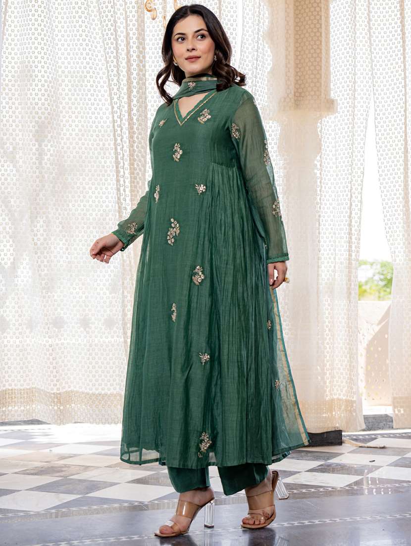 women green chanderi flared kurta - 22455530 -  Standard Image - 5