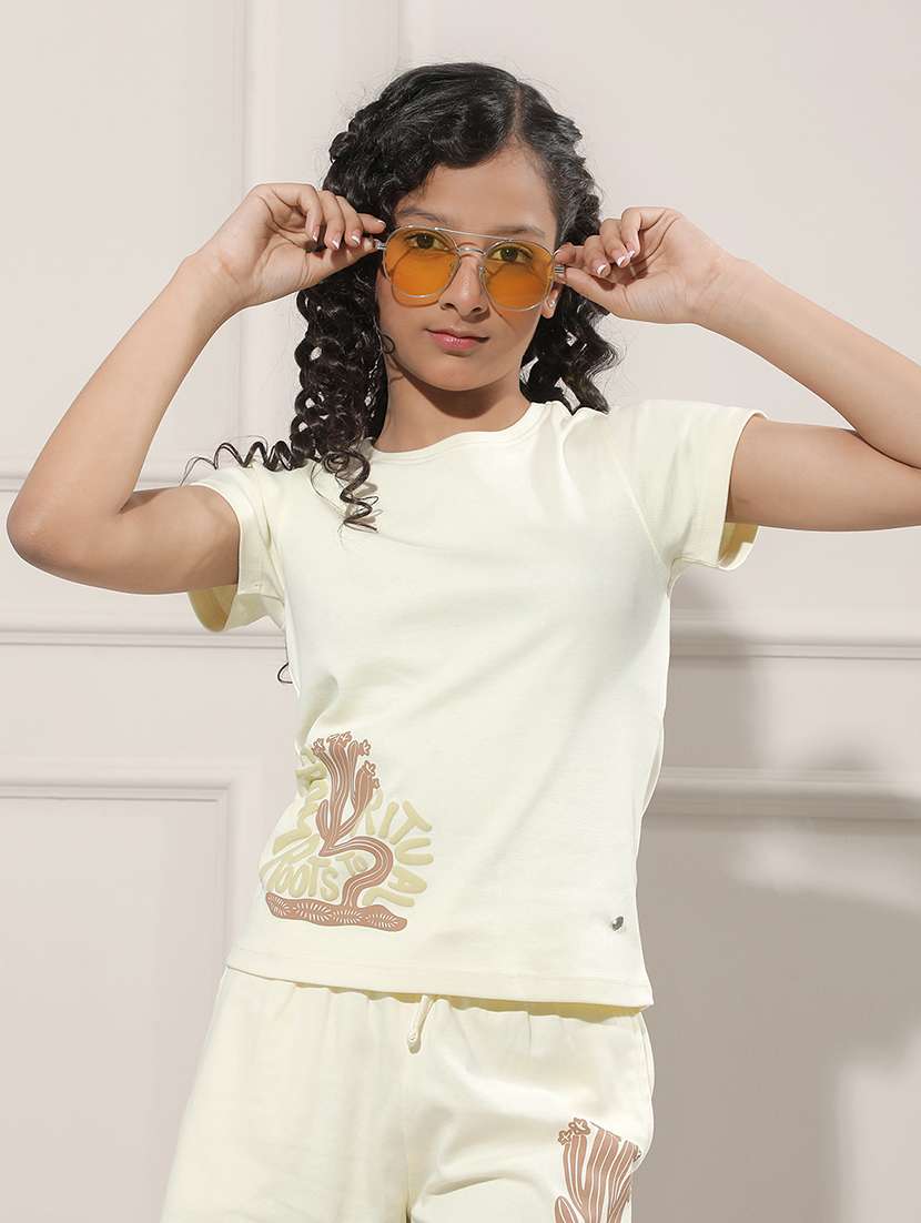 girls typography yellow cotton blend tee