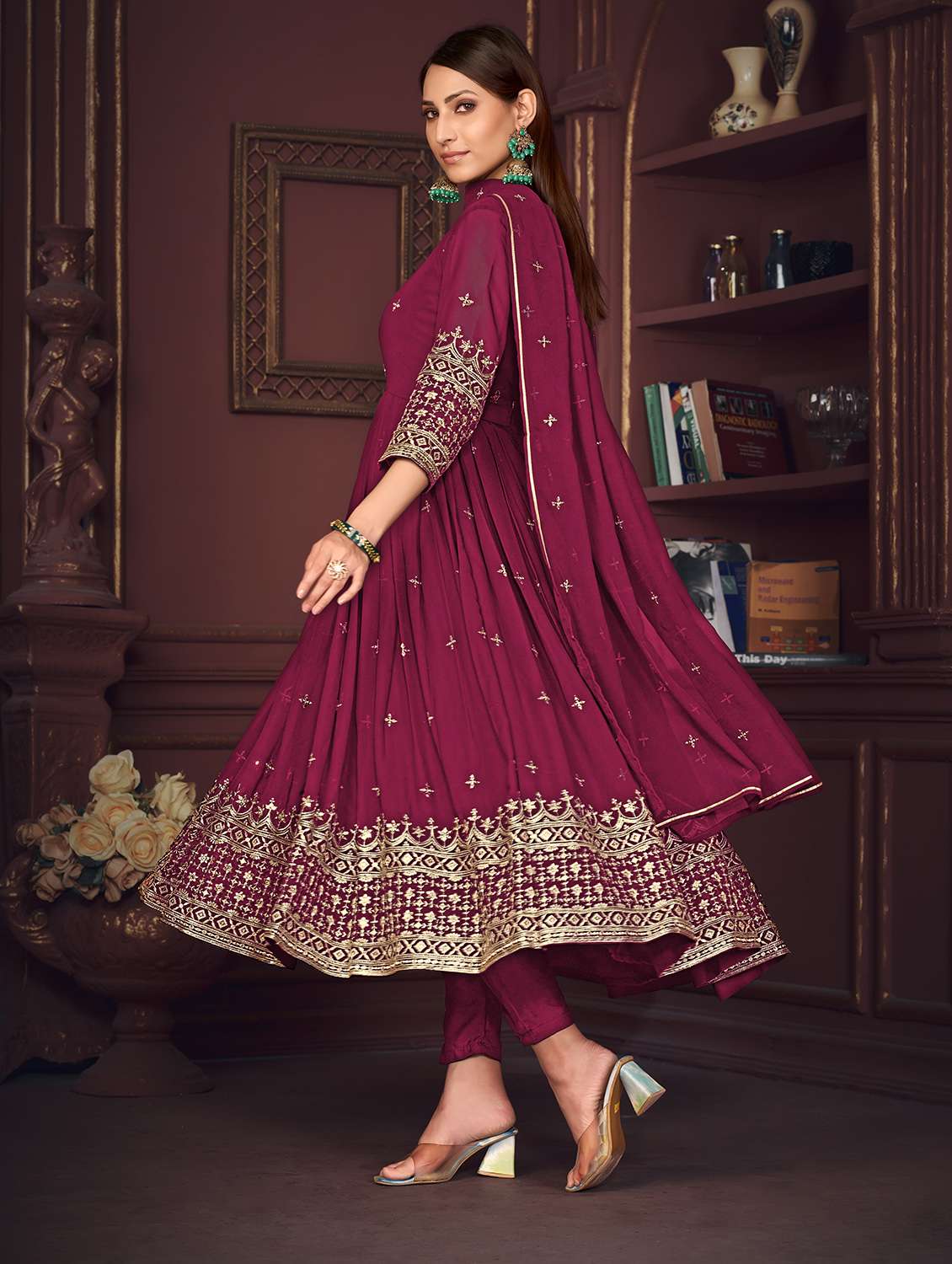 Women Maroon Self Deign Kurta Pant Set - 22456829 -  Standard Image - 3