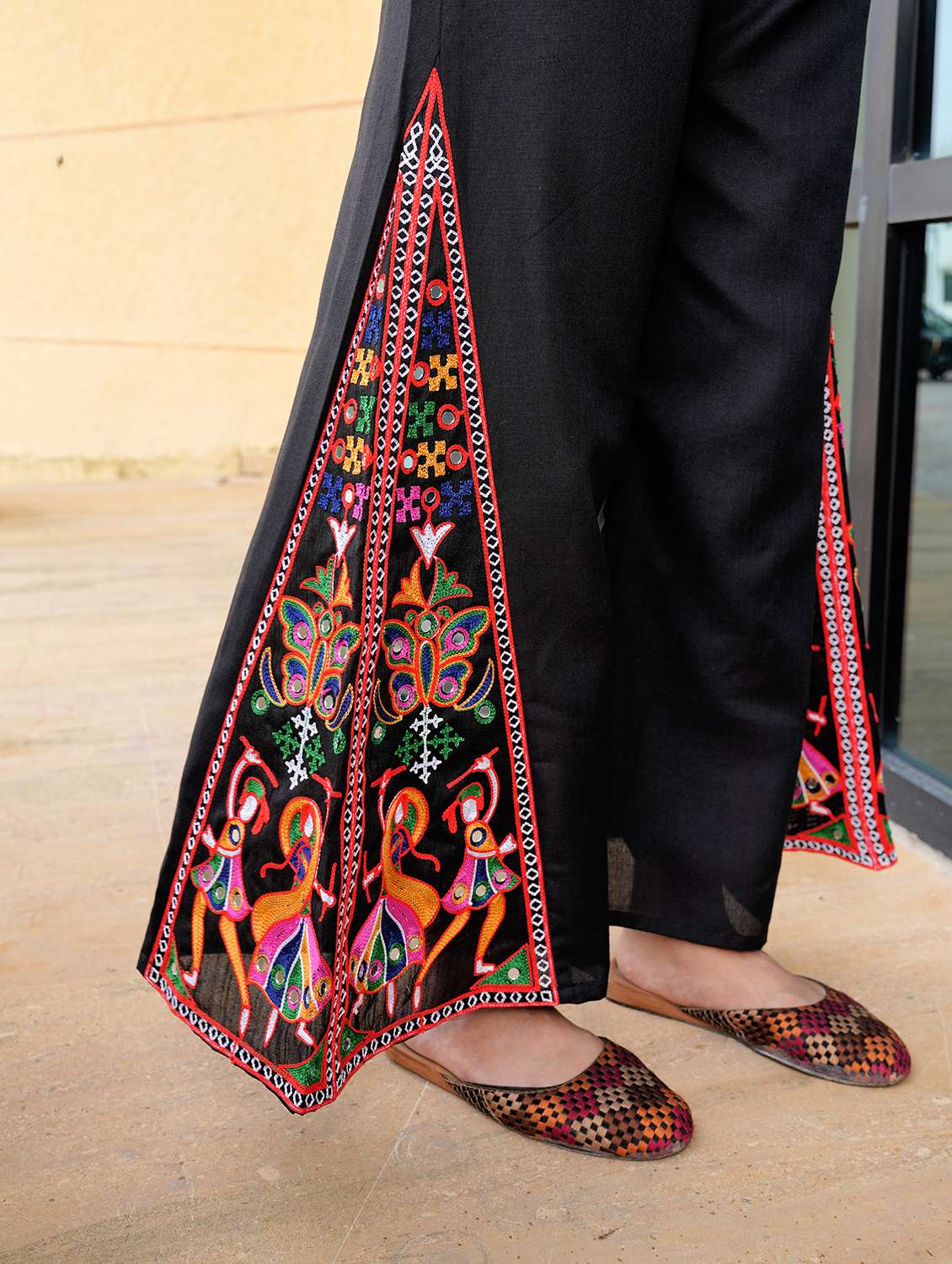 Women Black Self Design Top Pants Set - 22457267 -  Standard Image - 3