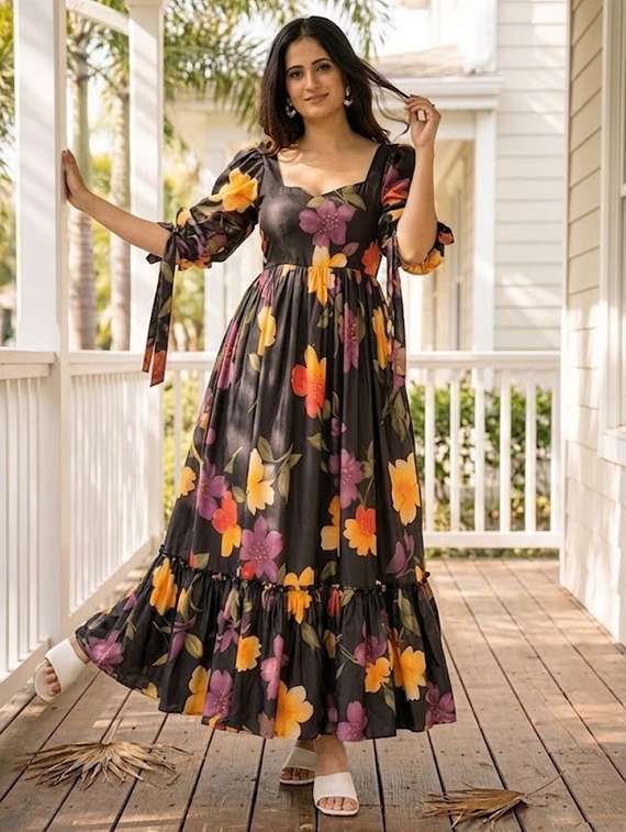 women floral sweatheart neck tiered dress