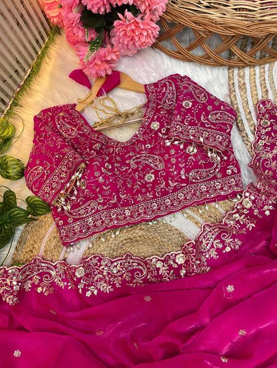 women solid with work embellished saree with blouse - 22457352 -  Standard Image - 5