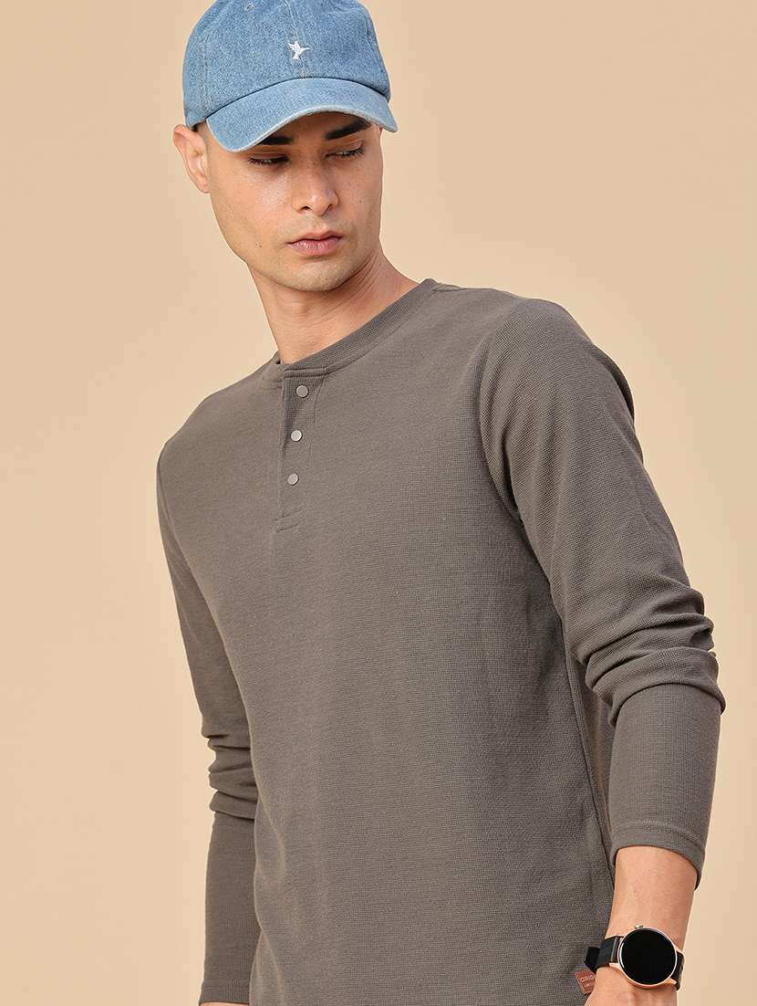 men textured long sleeve regular fit t-shirt