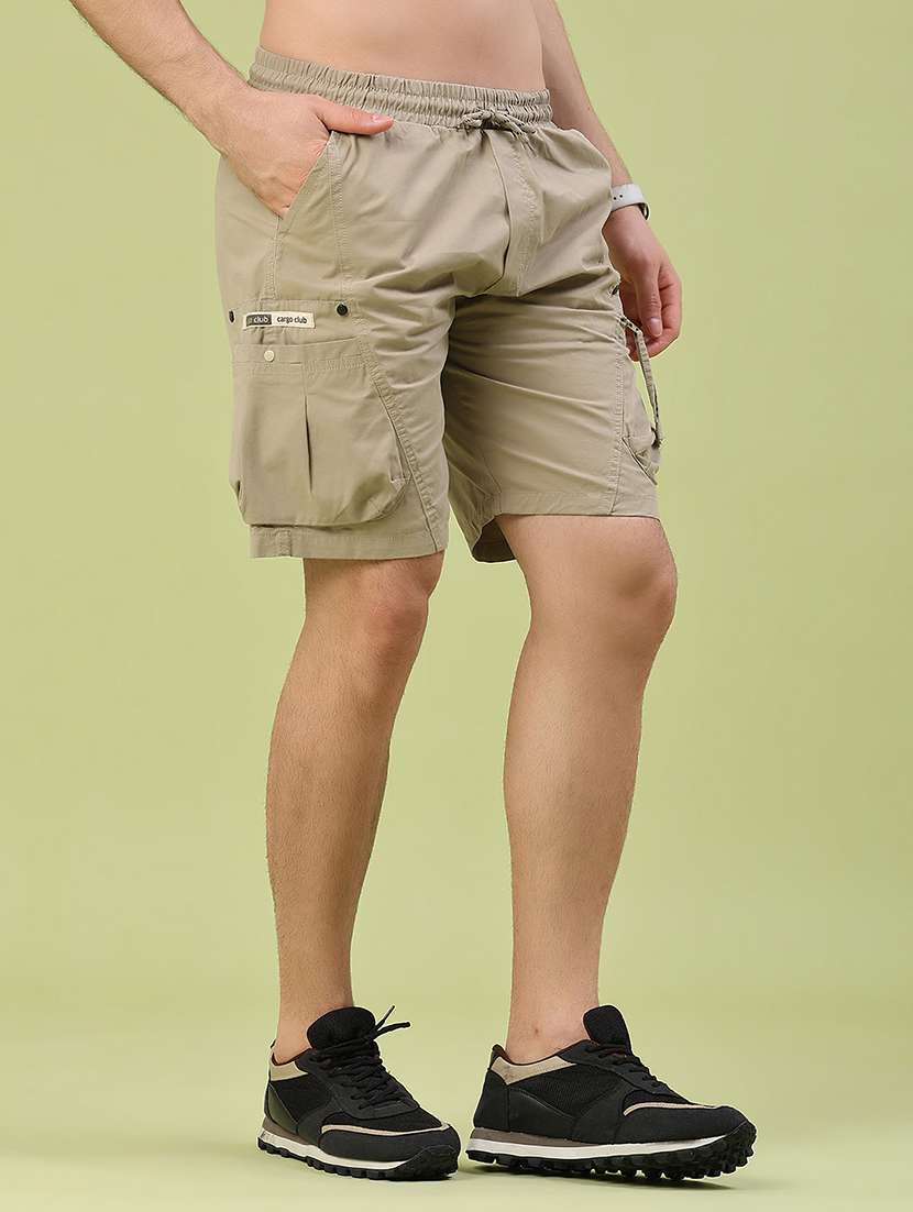 men solid mid rise regular fit cargo shorts - 22458094 -  Standard Image - 3