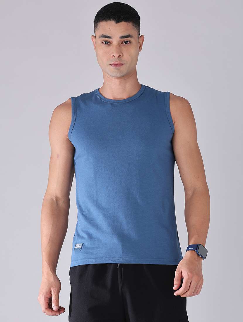 men solid round neck sleeveless t-shirt