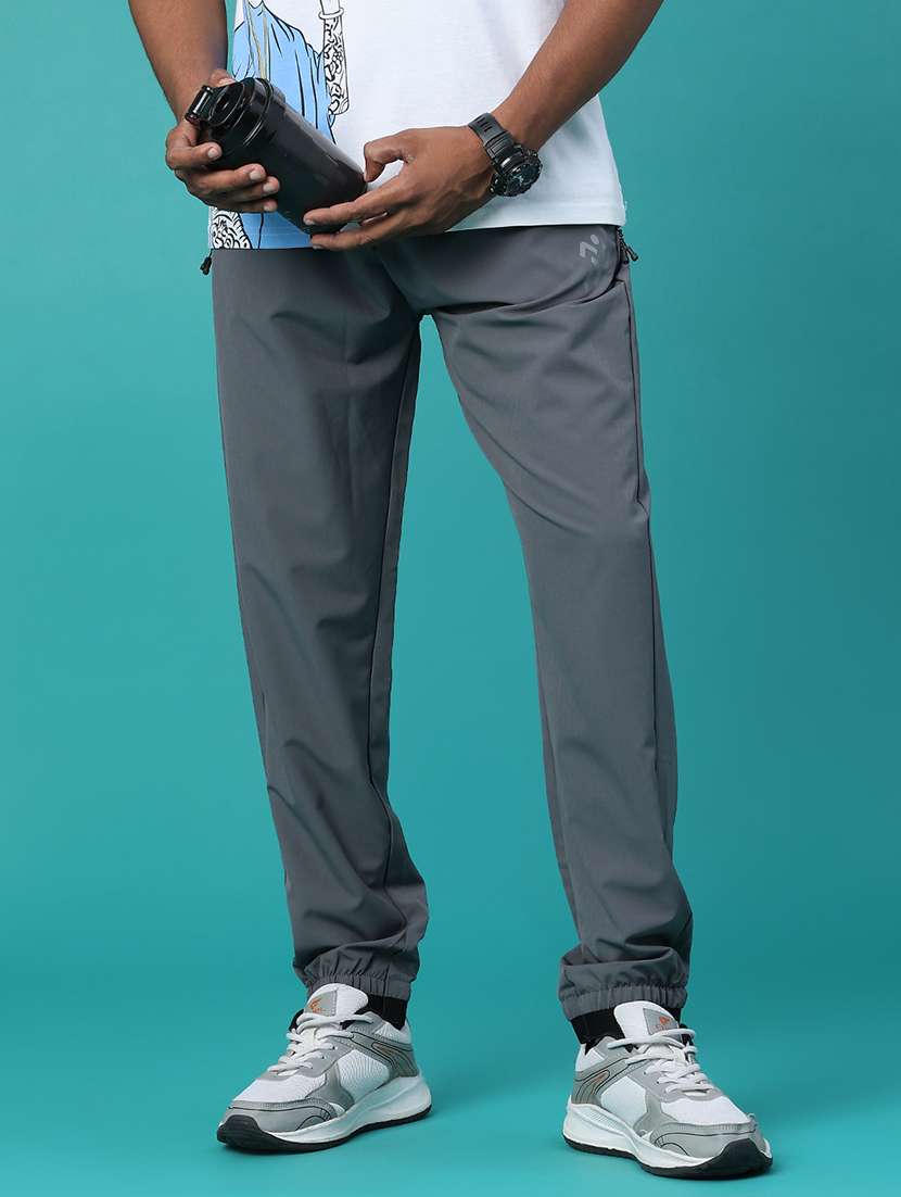 men solid mid rise regular fit jogger