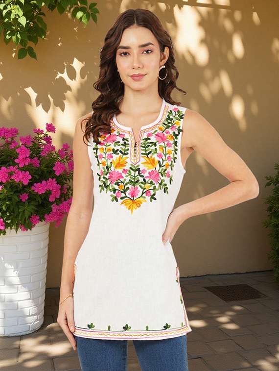 women embroidered sleeveless straight kurti