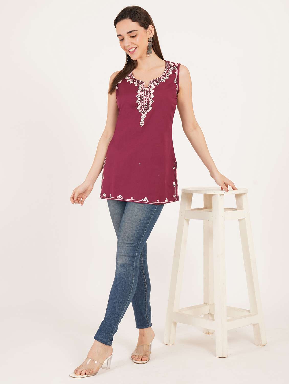 women embroidered sleeveless straight kurti - 22460539 -  Standard Image - 3