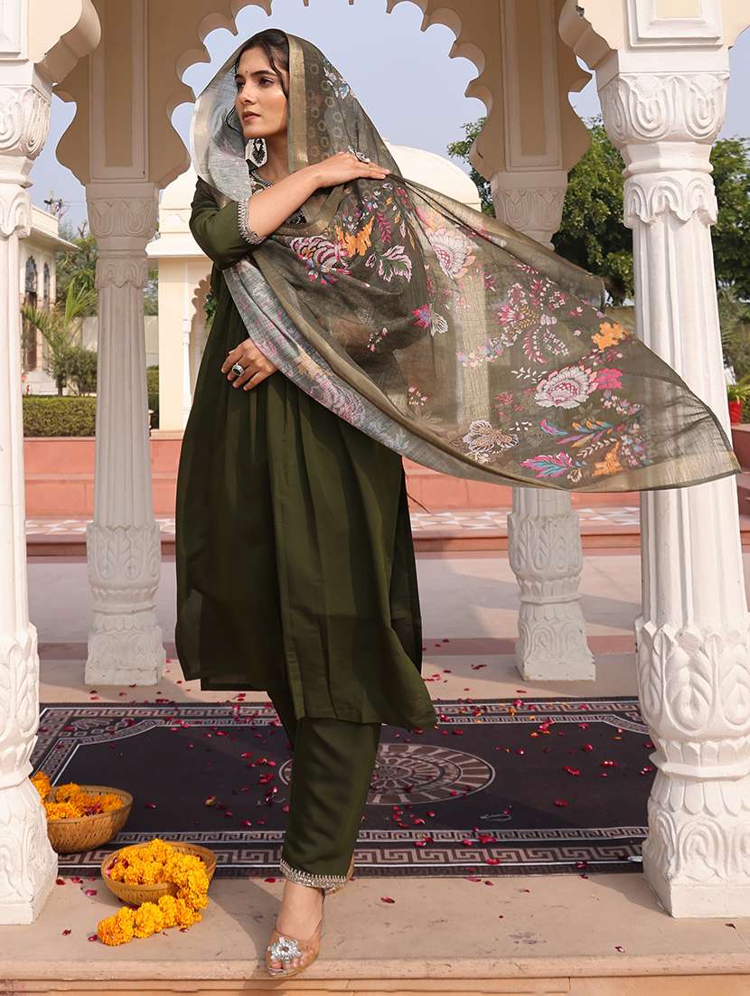 Women Green Kurta Pant Set - 22460972 -  Standard Image - 3