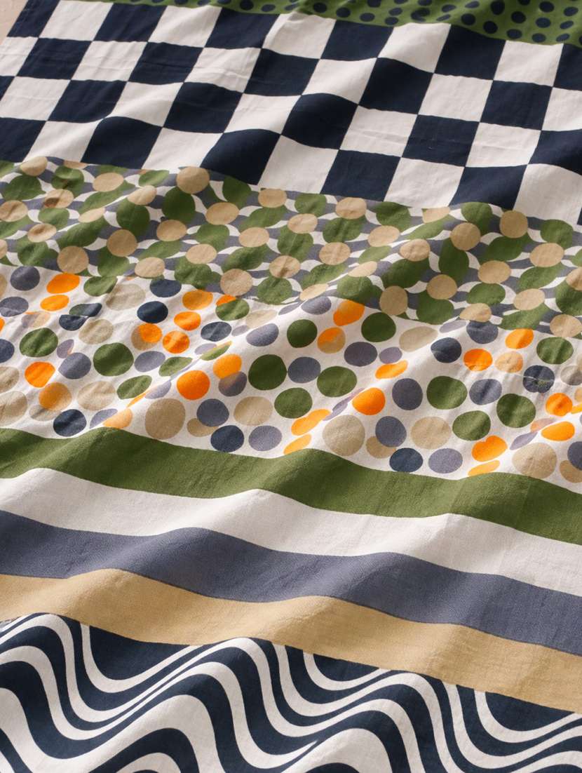 women geometric printed scarf - 22461166 -  Standard Image - 3