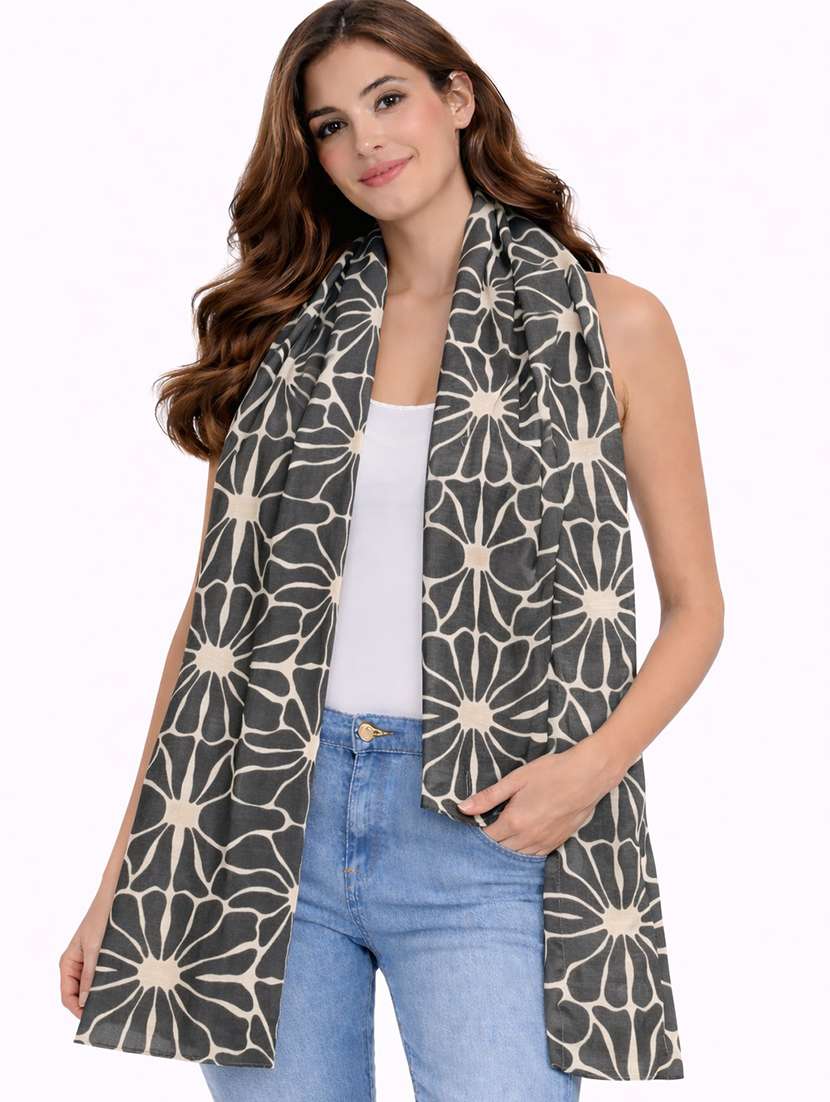 women printed scarf