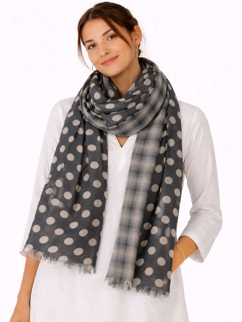 women grey wool scarf