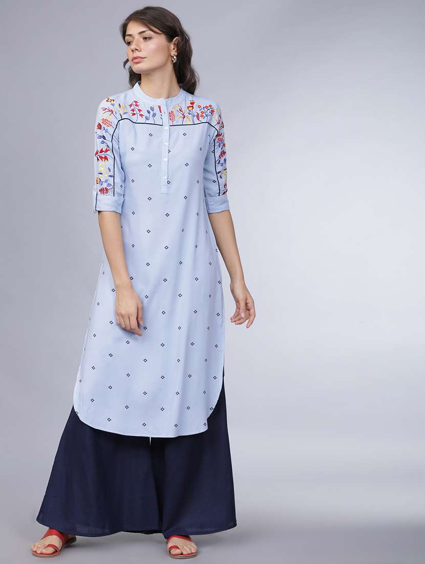 women printed three quarter sleeve straight kurta