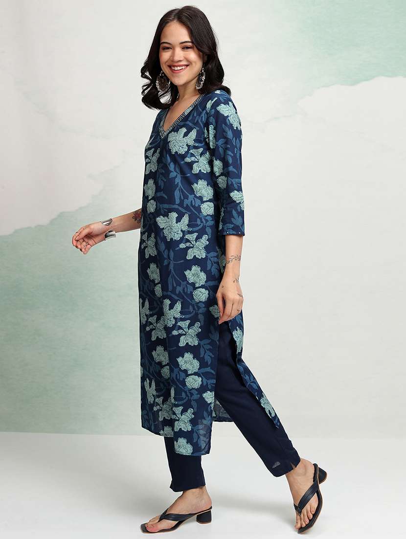 women floral three quarter sleeve straight kurta - 22462170 -  Standard Image - 3