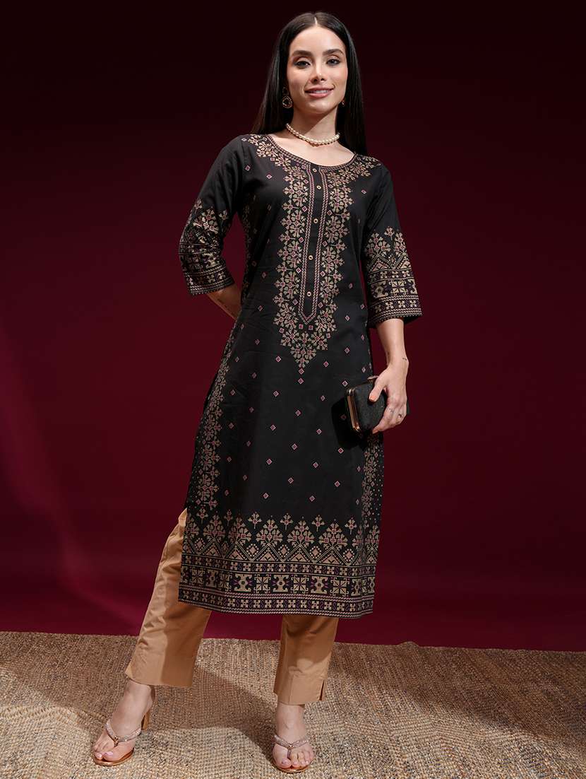 women printed three quarter sleeve straight kurta