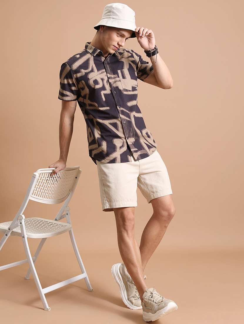 men solid mid rise regular fit shorts - 22462176 -  Standard Image - 5