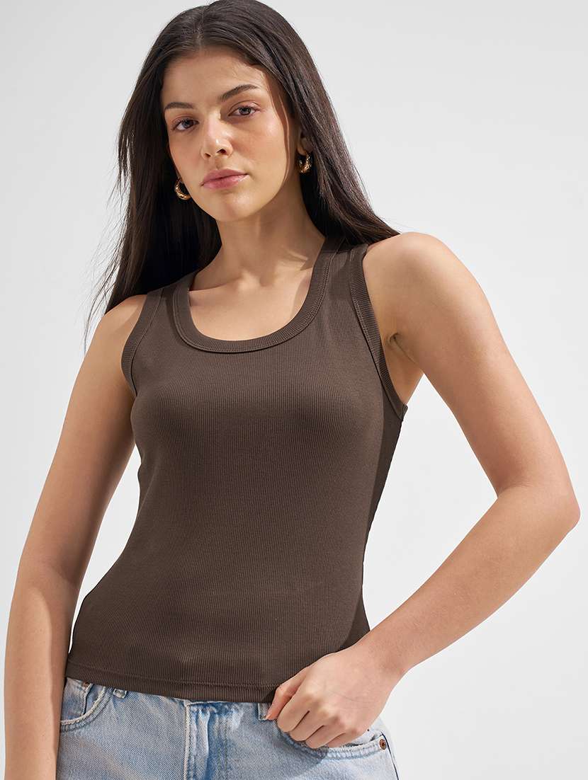 women solid sleeveless tank top