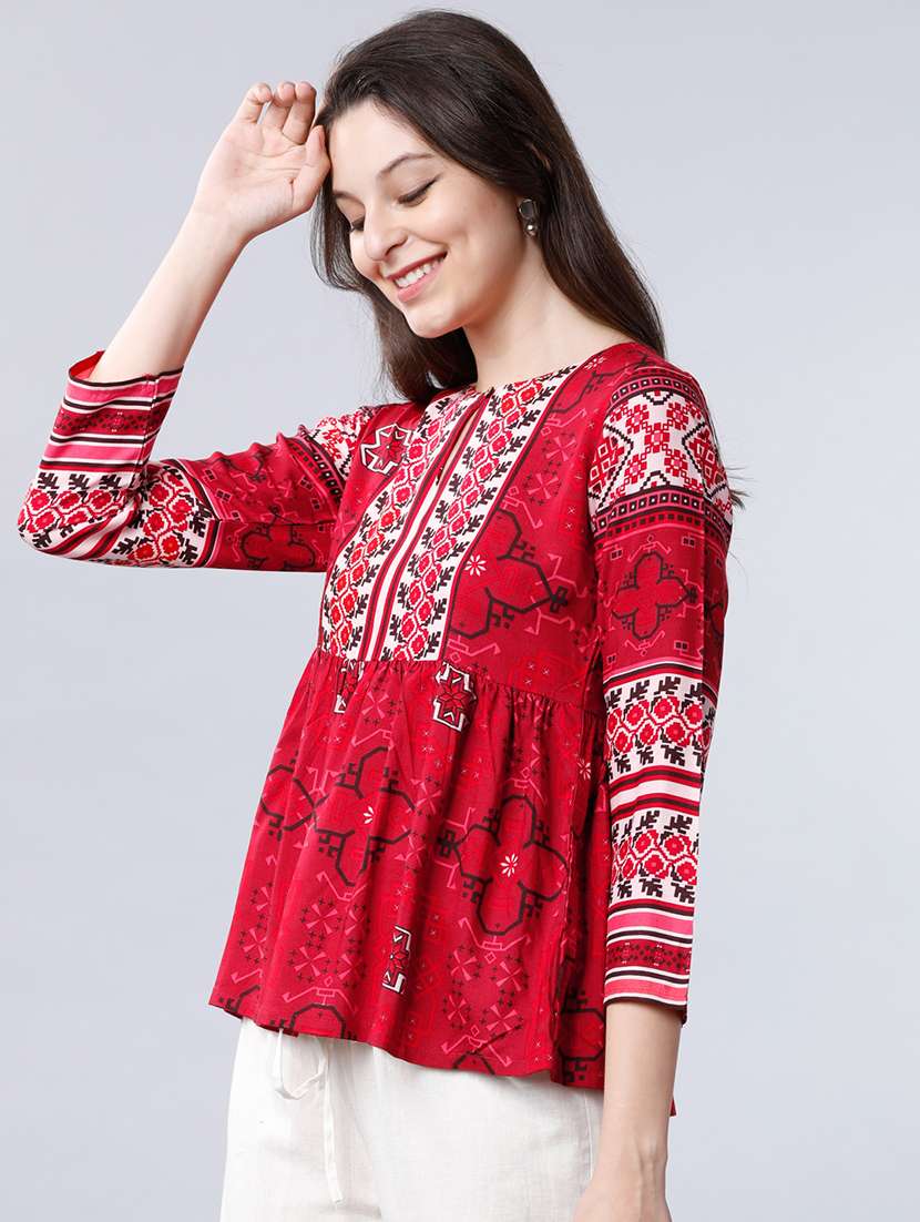 women printed red rayon regular top - 22462340 -  Standard Image - 3