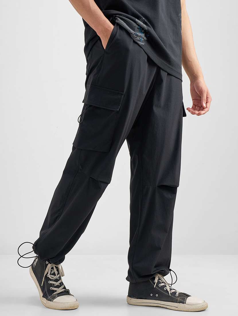 men solid mid rise regular fit cargo  - 22462667 -  Standard Image - 3