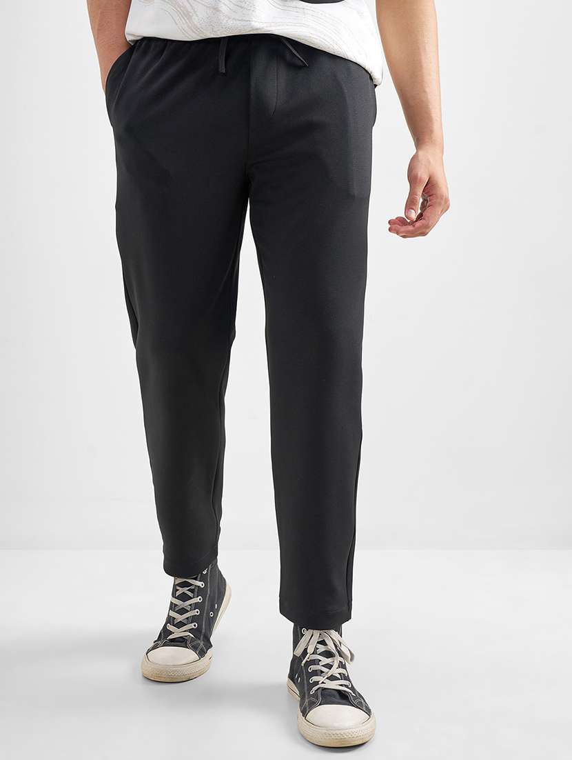 men solid mid rise flat front casual trouser