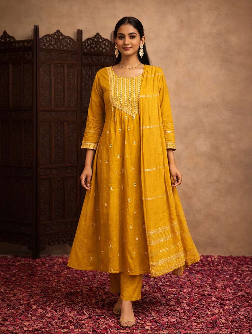 women floral straight kurta set