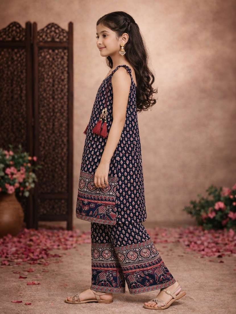 girls black cotton kurta palazzo set suit set - 22463274 -  Standard Image - 3