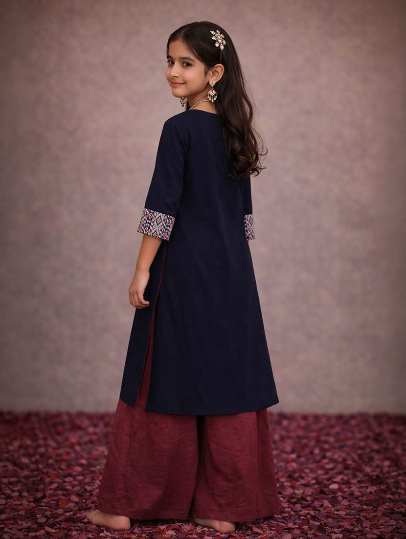 Girl Cotton Straight Kurti - 22463290 -  Standard Image - 3