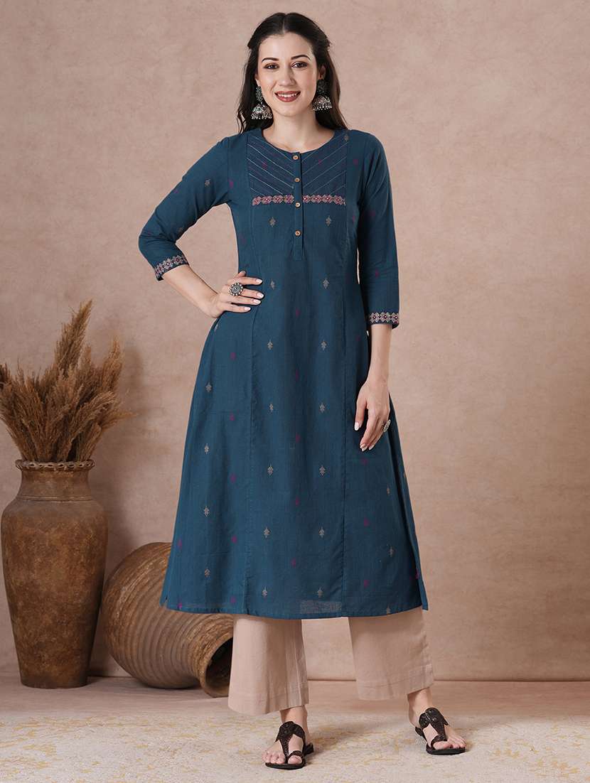 women embroidered three quarter sleeve kurta
