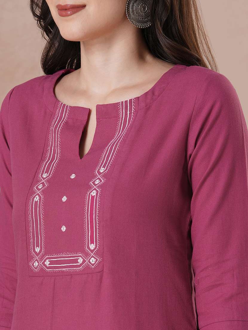 women three quarter sleeve straight kurta - 22463477 -  Standard Image - 5
