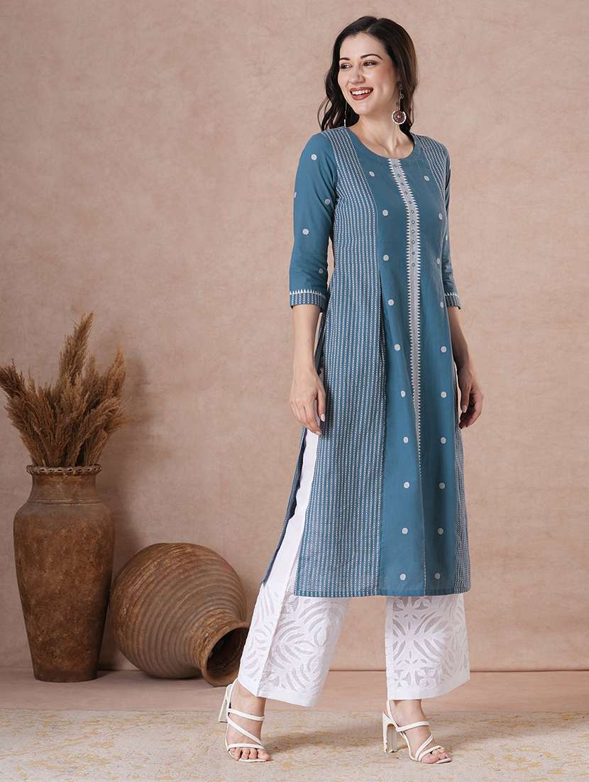 women three quarter sleeve straight kurta - 22463478 -  Standard Image - 3