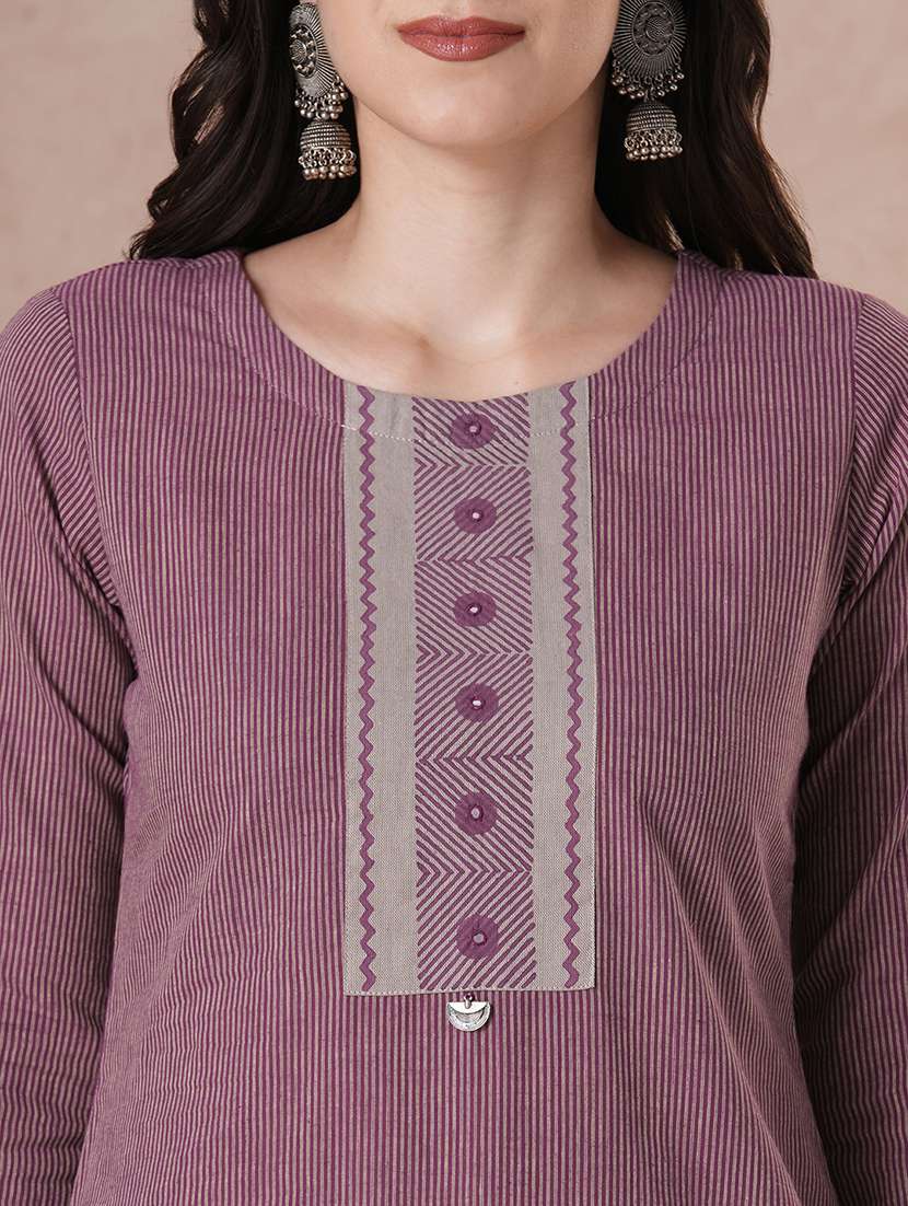 women three quarter sleeve straight kurta - 22463490 -  Standard Image - 5