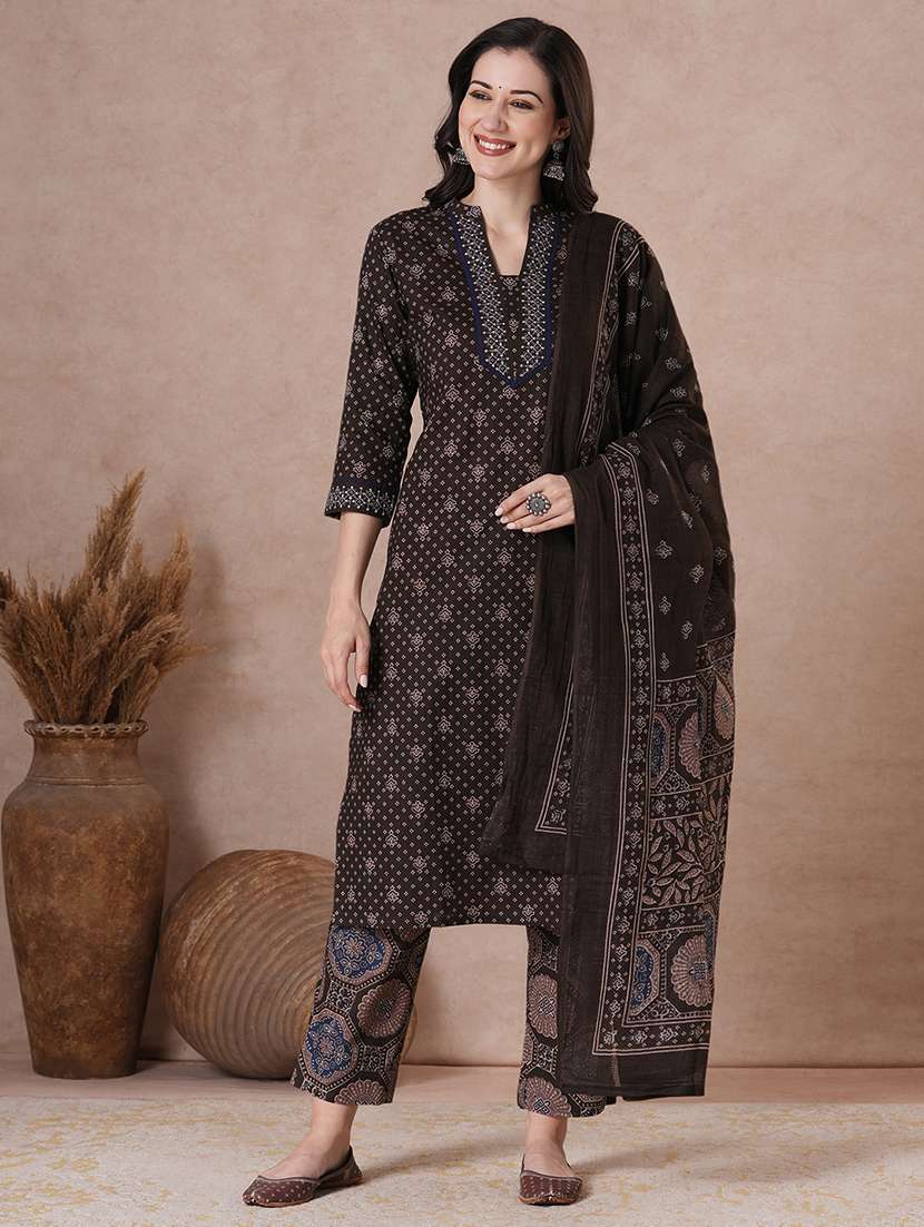 women black kurta dupatta set