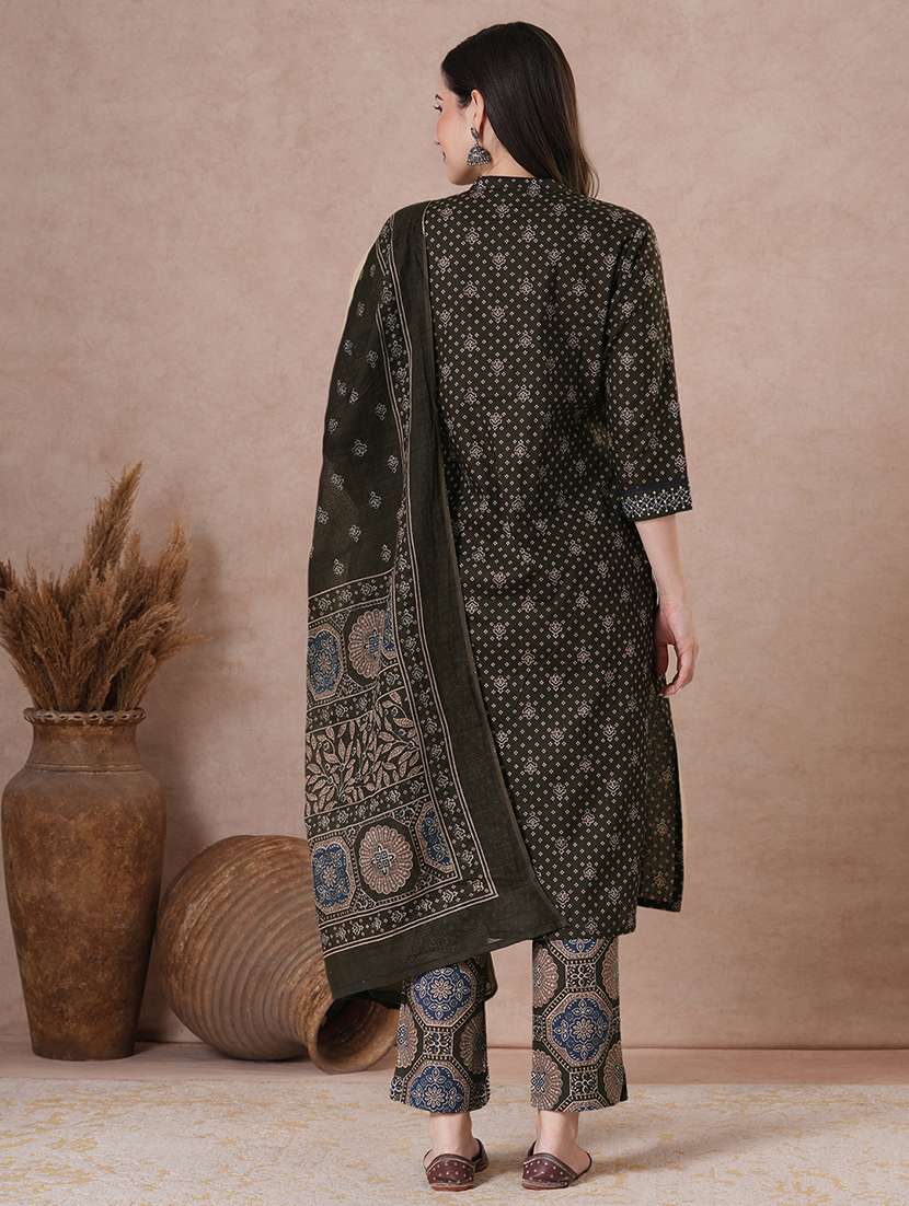 women black kurta dupatta set - 22463501 -  Standard Image - 3