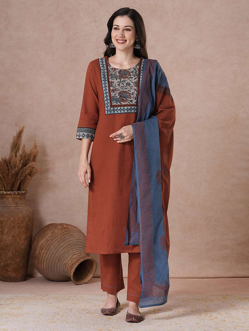 women rust kurta dupatta set