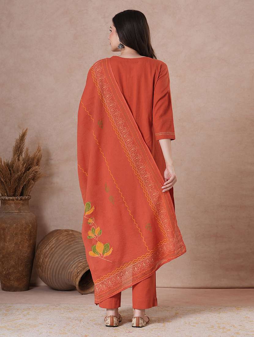 women orange kurta dupatta set - 22463505 -  Standard Image - 3