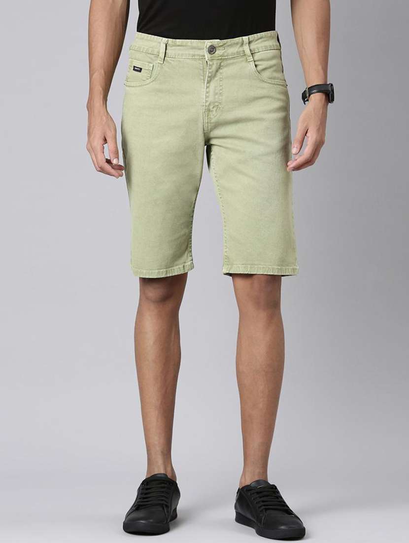 men maroon denim cargo short