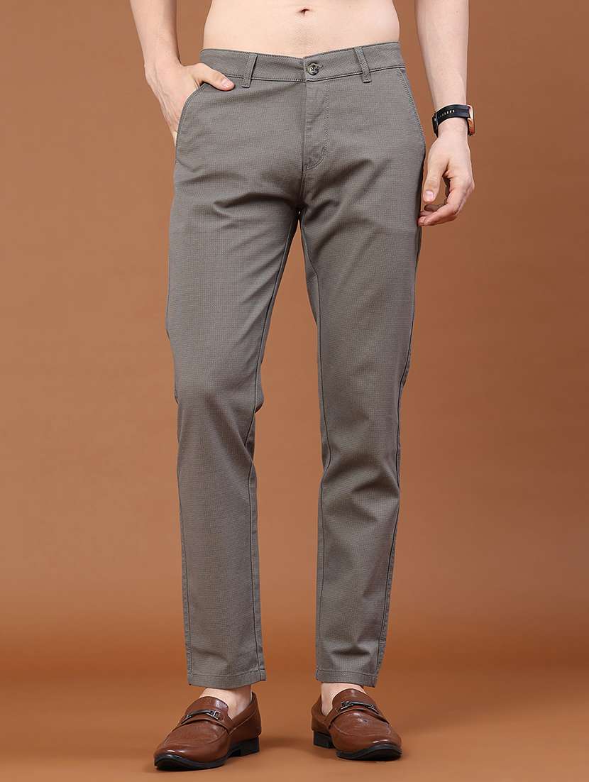 men solid mid rise chinos casual trouser