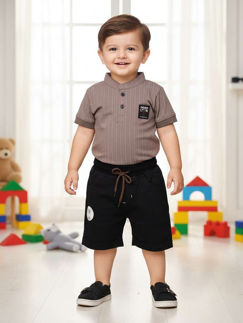 boys self design short sleeves t-shirt and shorts set