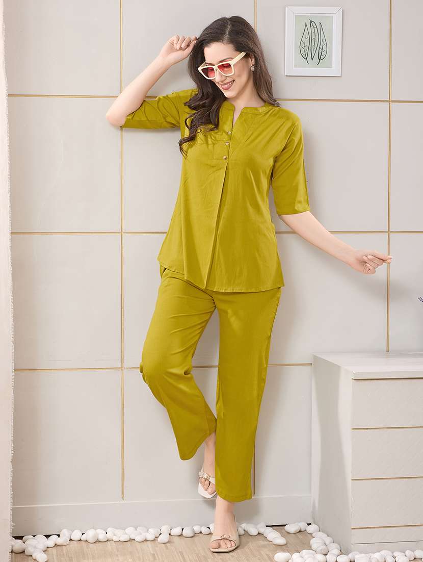 women solids linen top and trouser set