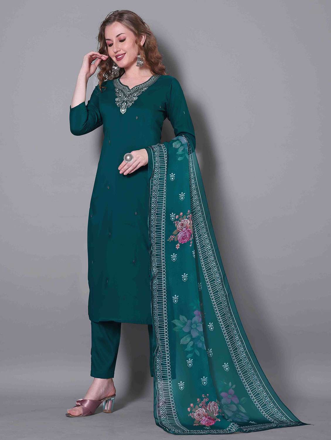 women printed blue kurta dupatta set - 22466295 -  Standard Image - 3