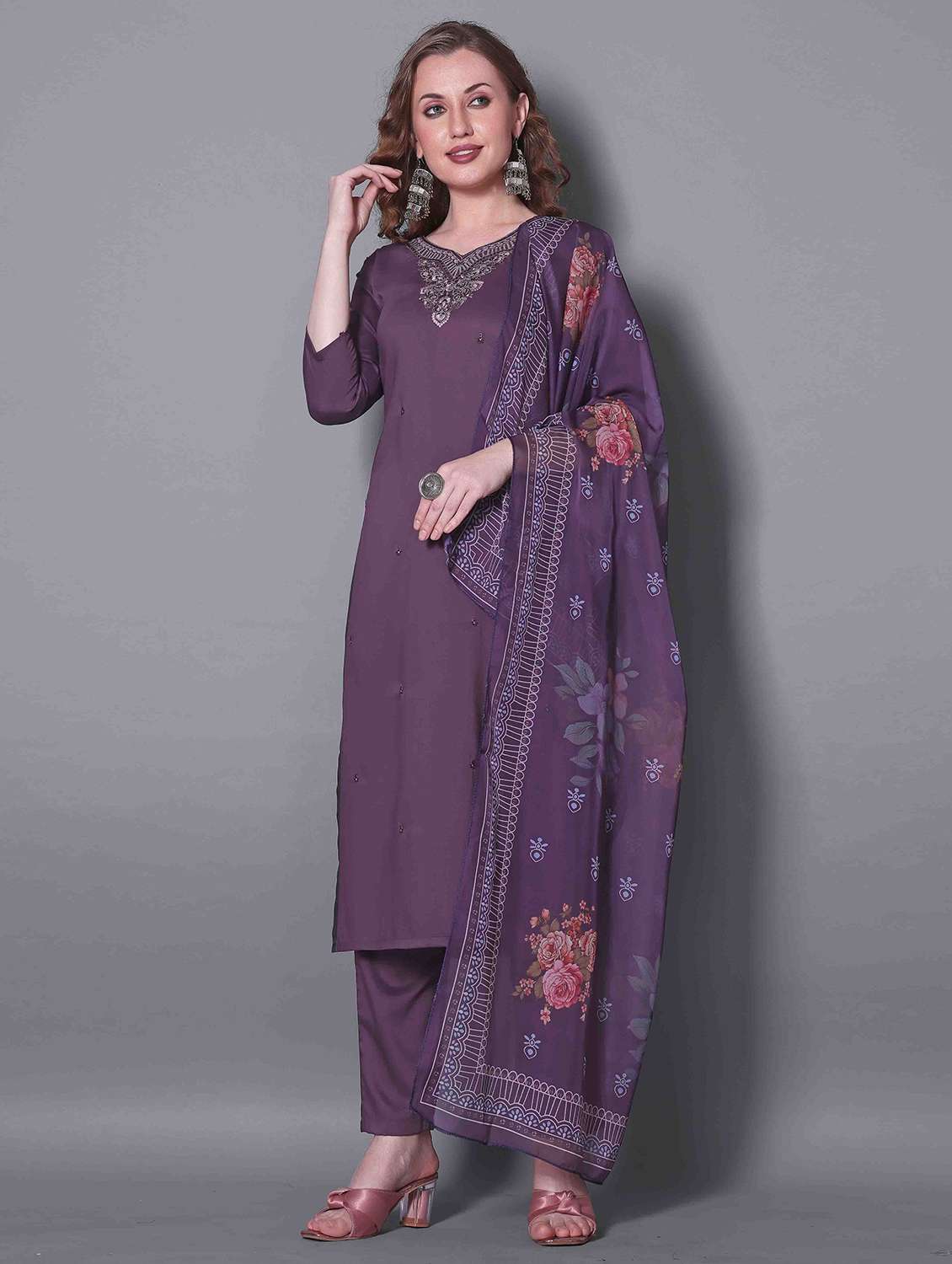 women self design lavender kurta dupatta set