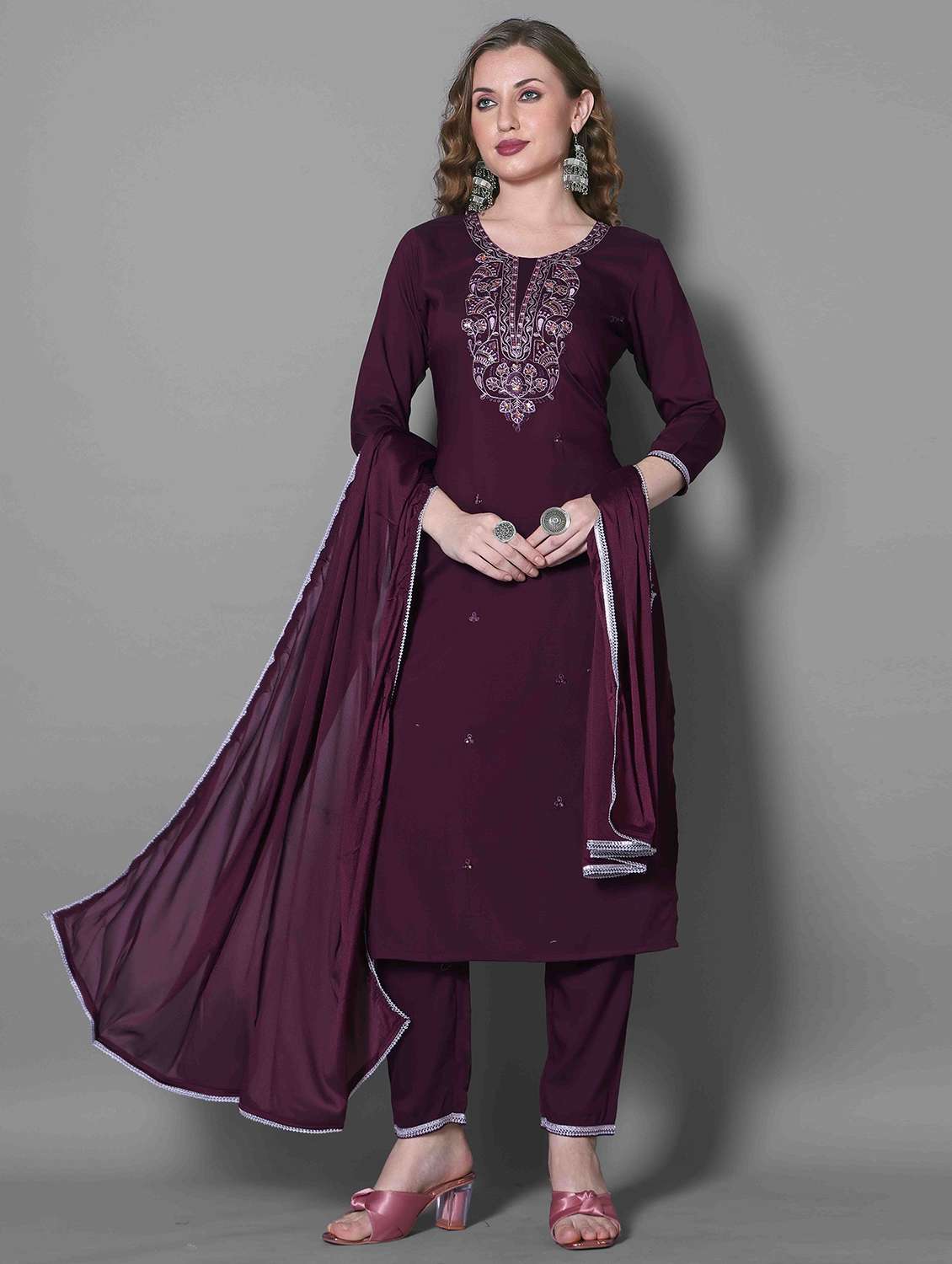 women purple kurta dupatta set