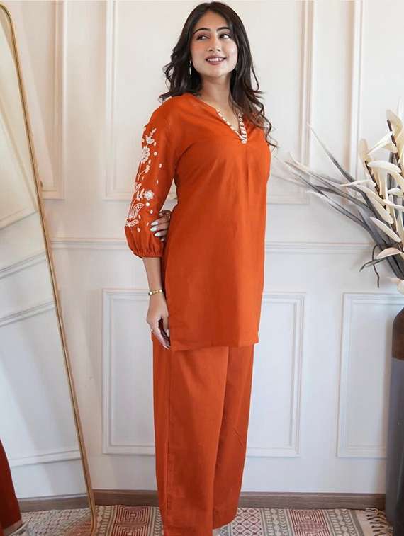 women orange kurta dupatta set - 22466308 -  Standard Image - 3