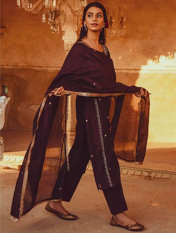 women maroon kurta dupatta set - 22466318 -  Standard Image - 5