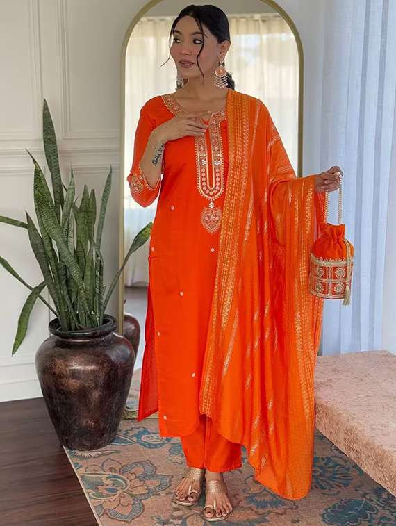 women solid with work three quarter sleeve kurta pant with dupatta set