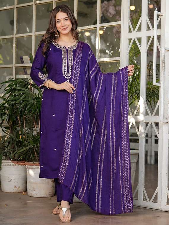 women purple kurta dupatta set