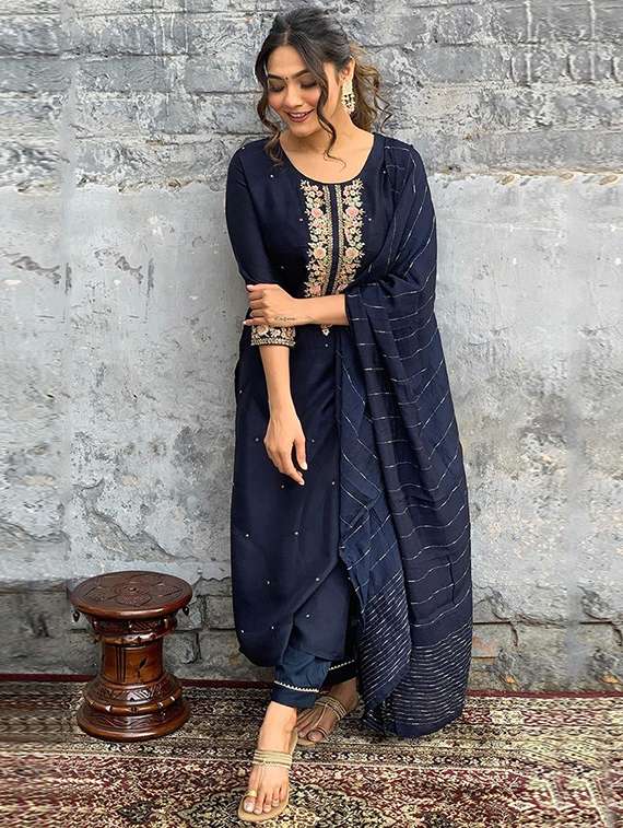 women self design blue kurta dupatta set - 22466339 -  Standard Image - 3