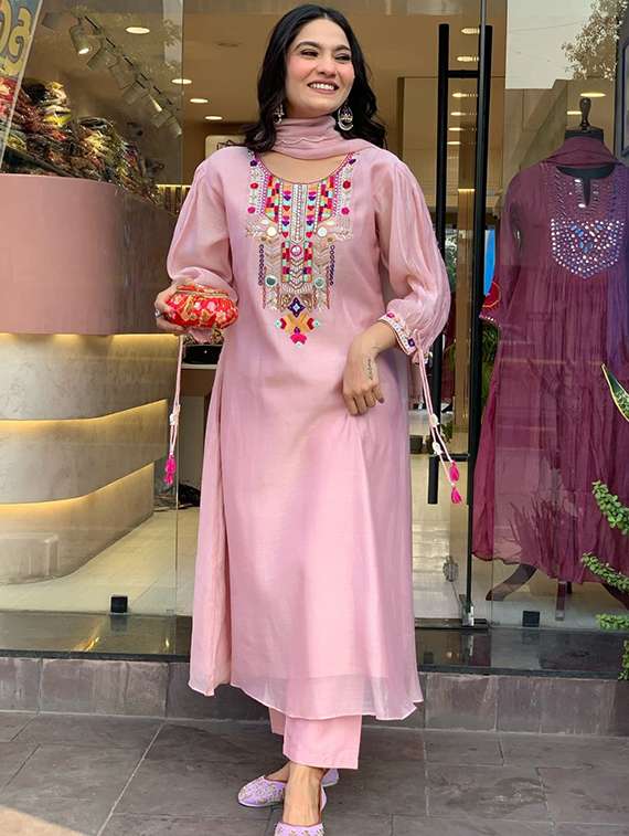 women self design  pink kurta dupatta set - 22466341 -  Standard Image - 3
