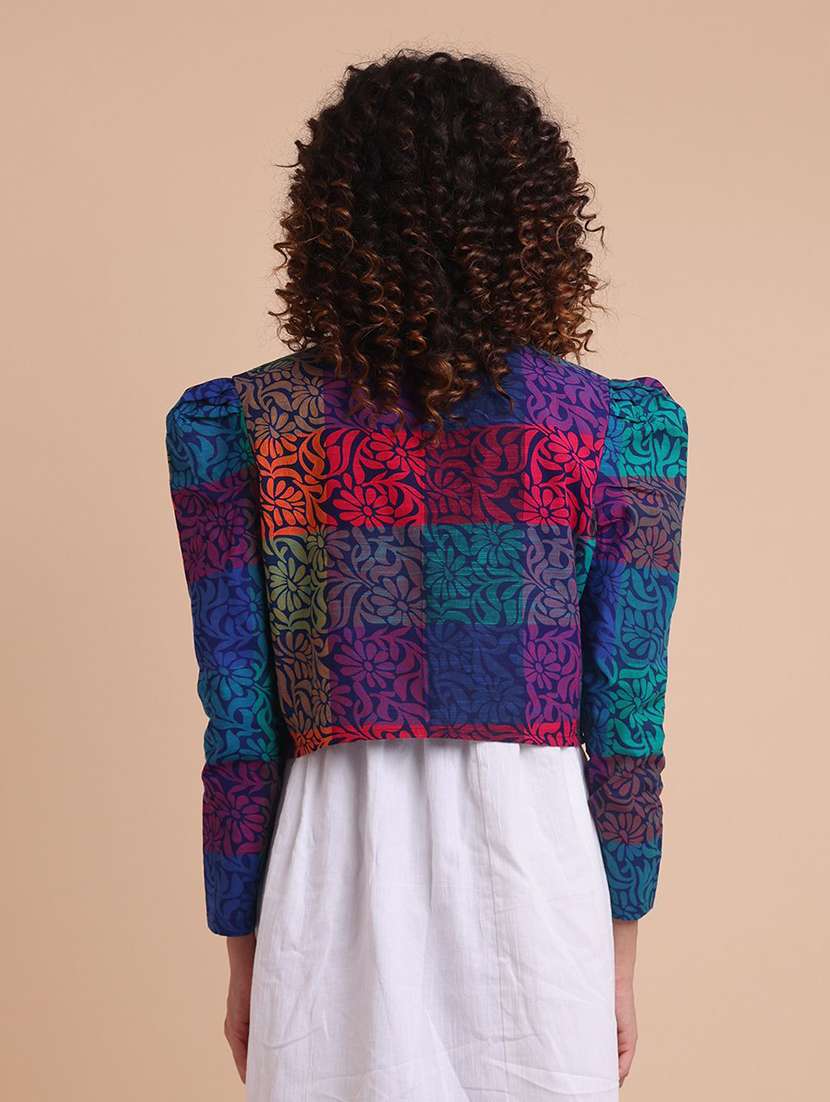 women printed multi colored cotton crop shacket - 22467586 -  Standard Image - 3