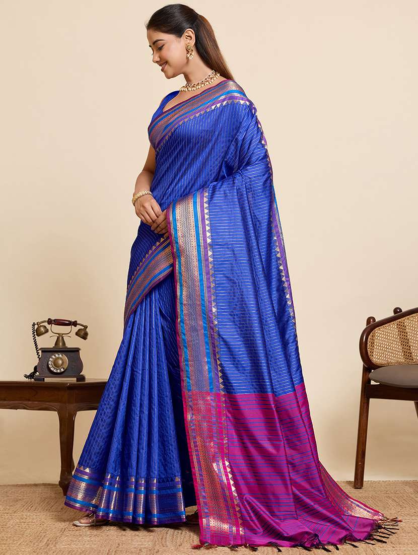 women printed saree with attached blouse with blouse - 22467674 -  Standard Image - 3